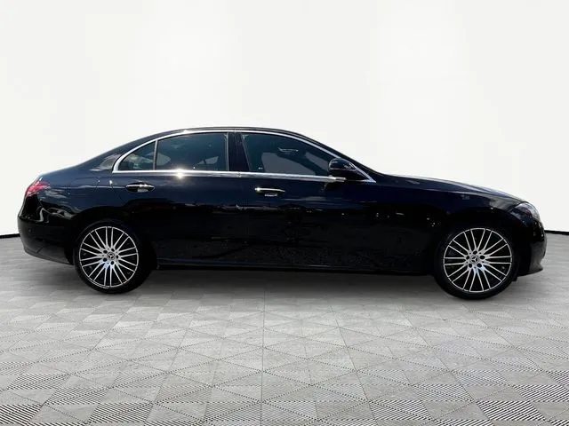 Mercedes-Benz C-Class photo 8