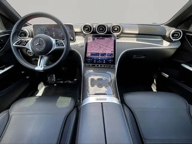 Mercedes-Benz C-Class photo 9