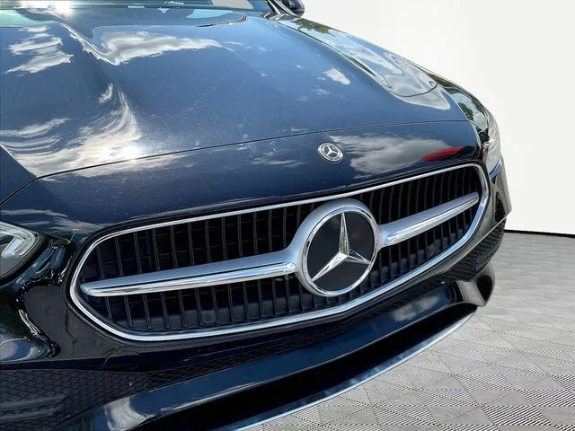 Mercedes-Benz C-Class photo 33