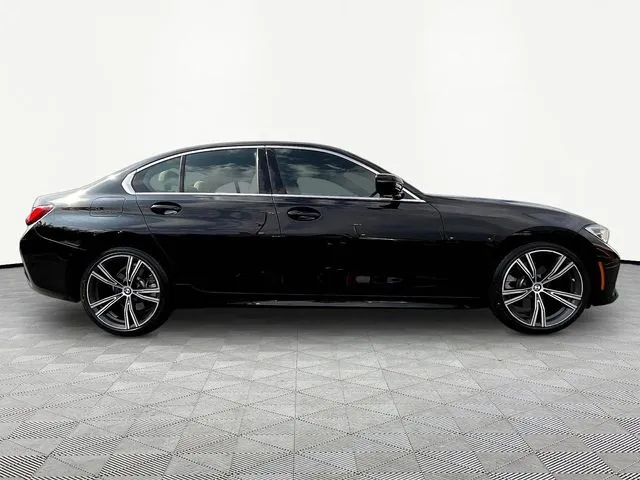 BMW 3 Series photo 8