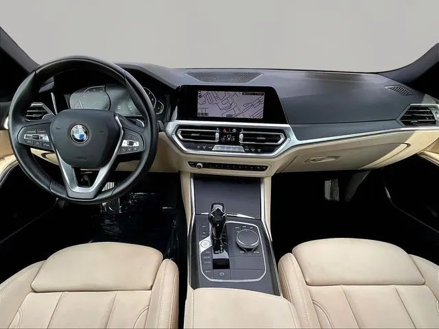 BMW 3 Series photo 9