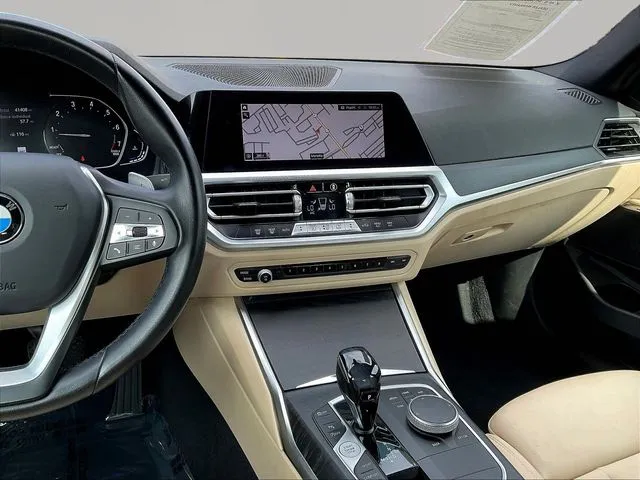 BMW 3 Series photo 11