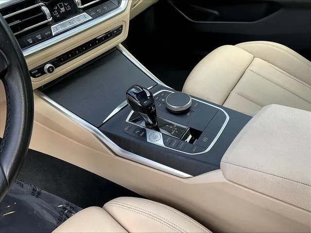 BMW 3 Series photo 20