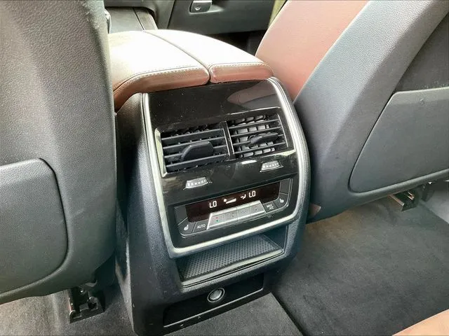 BMW X5 photo 12