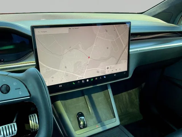 Tesla Model X photo 11