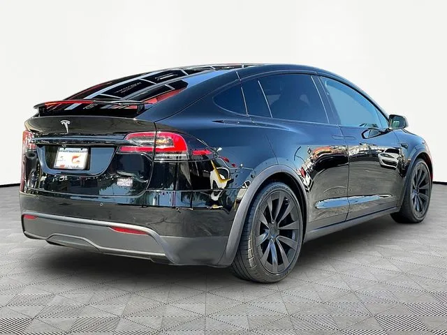 Tesla Model X photo 7