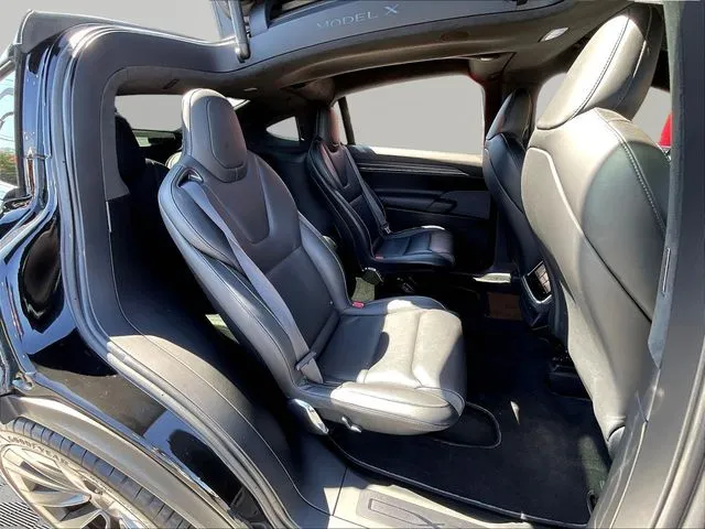 Tesla Model X photo 25