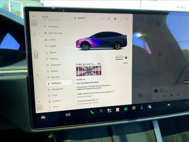 Tesla Model X photo 17