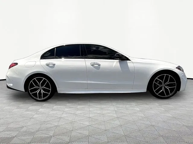 Mercedes-Benz C-Class photo 8