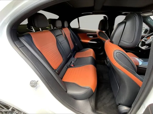 Mercedes-Benz C-Class photo 26