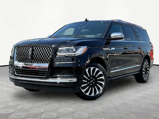 Lincoln Navigator L photo 3