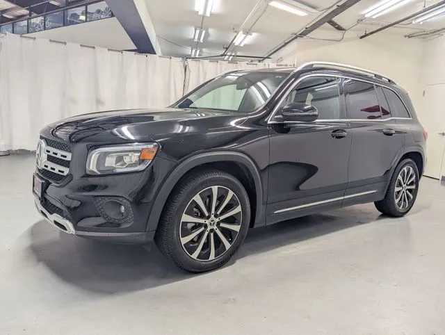 Mercedes-Benz GLB photo 5