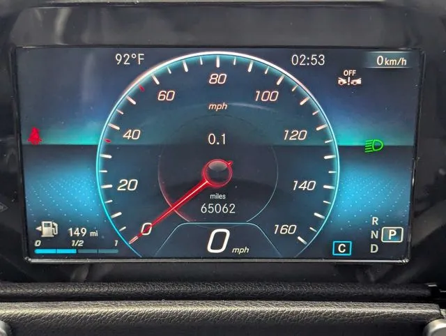 Mercedes-Benz GLB photo 17