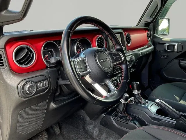Jeep Wrangler photo 18