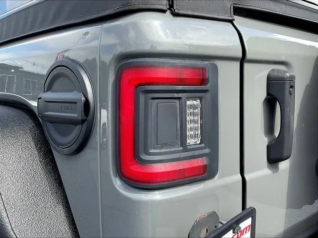Jeep Wrangler photo 23