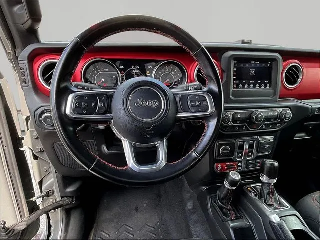Jeep Wrangler photo 10