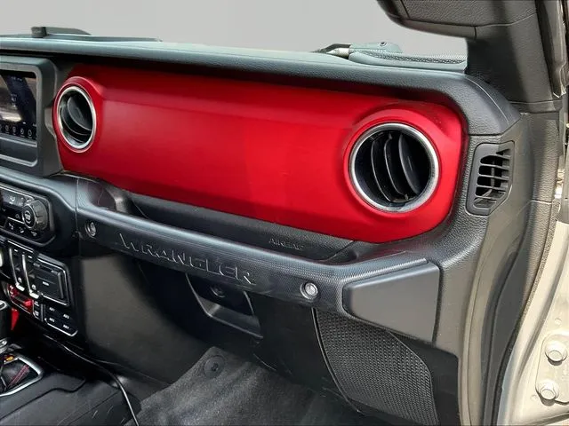 Jeep Wrangler photo 25