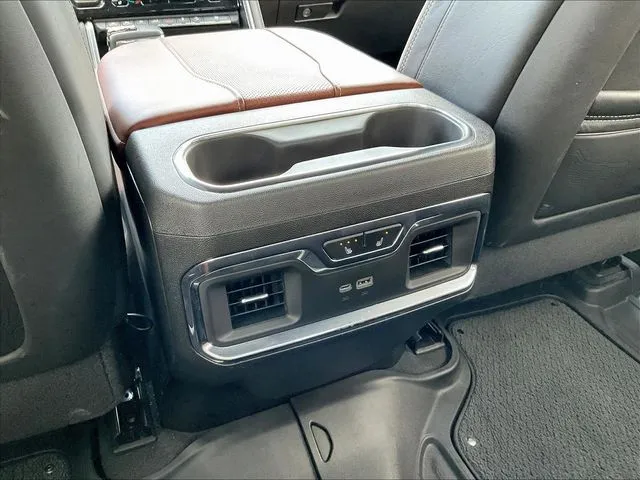 GMC Sierra 1500 photo 13