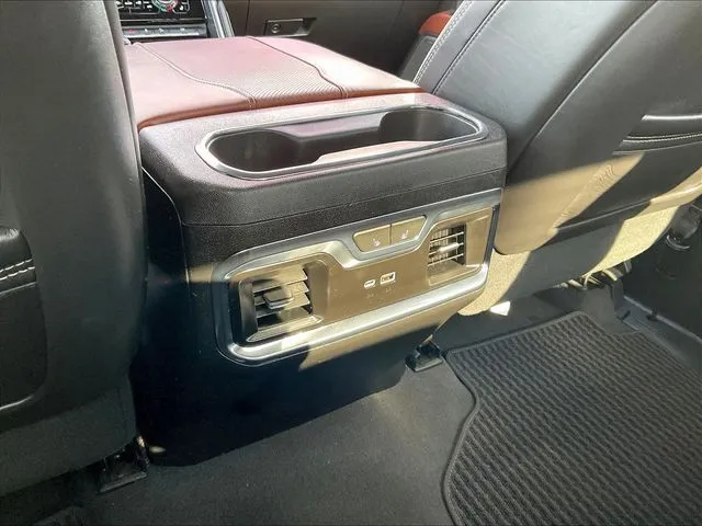 GMC Sierra 1500 photo 13