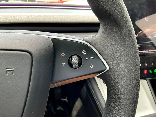 Tesla Model 3 photo 14