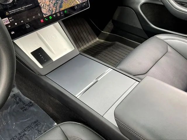 Tesla Model 3 photo 20