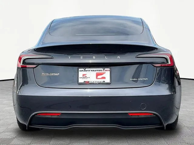 Tesla Model 3 photo 6
