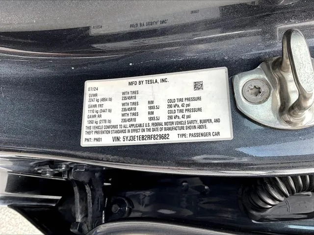 Tesla Model 3 photo 21