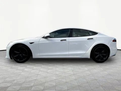 More photos of 2022 Tesla Model S at Gravity Autos Marietta, GA