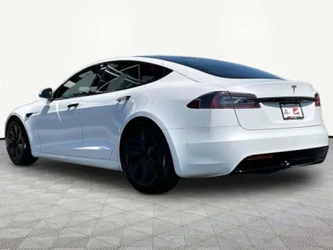 More photos of 2022 Tesla Model S at Gravity Autos Marietta, GA