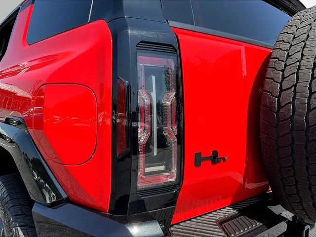 GMC Hummer EV SUV photo 25