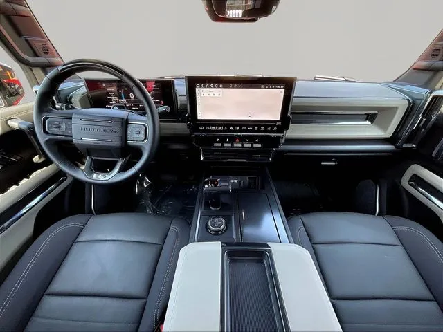 GMC Hummer EV SUV photo 9