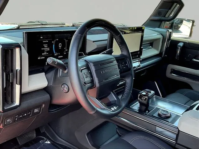 GMC Hummer EV SUV photo 19