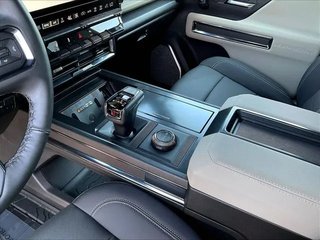 GMC Hummer EV SUV photo 20