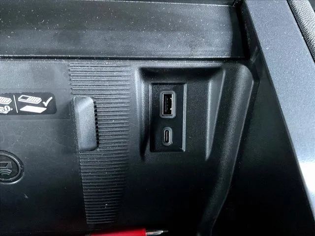 GMC Hummer EV SUV photo 18