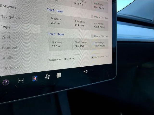Tesla Model Y photo 15