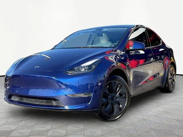 Tesla Model Y photo 3
