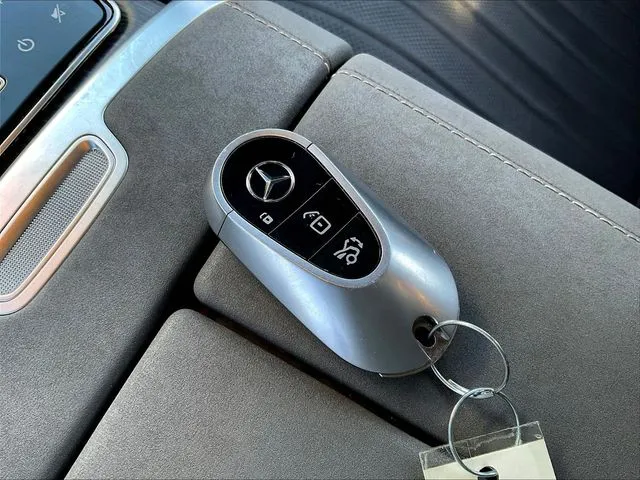 Mercedes-Benz EQS photo 37