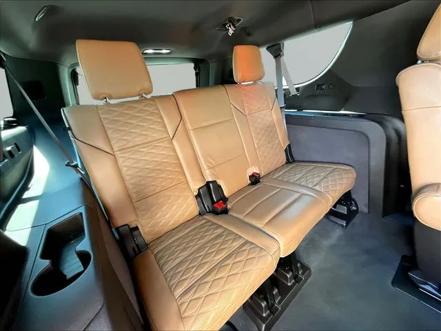 Cadillac Escalade ESV photo 28