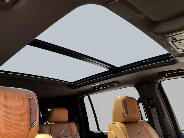 Cadillac Escalade ESV photo 30