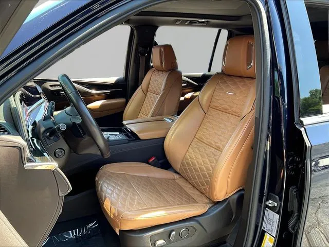 Cadillac Escalade ESV photo 23