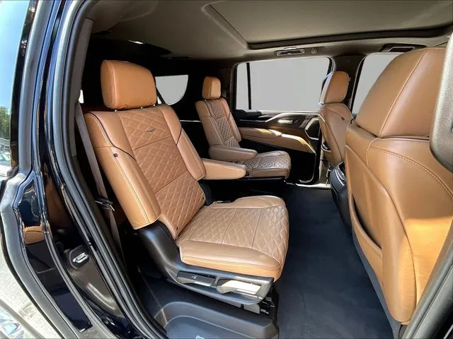 Cadillac Escalade ESV photo 27