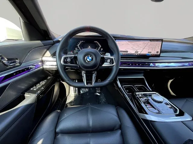 BMW 7 Series photo 10