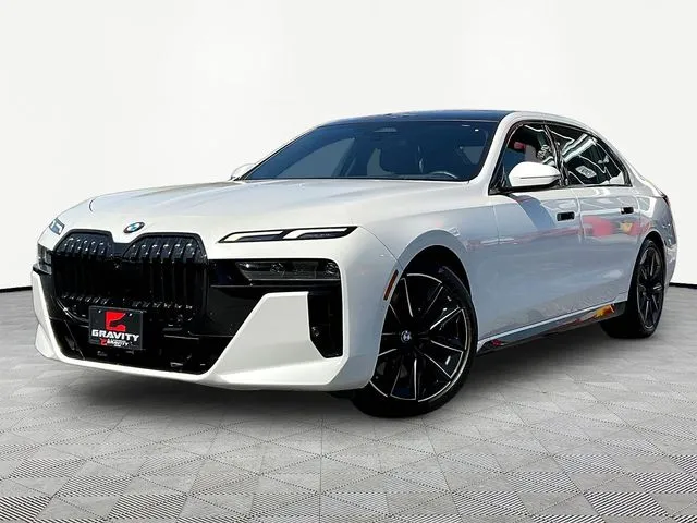 BMW 7 Series photo 3