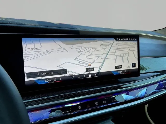 BMW 7 Series photo 16