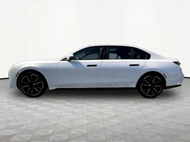 BMW 7 Series photo 4