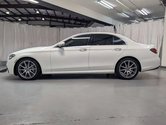 Mercedes-Benz E-Class photo 25