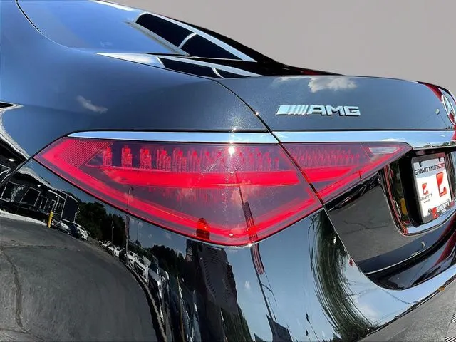 Mercedes-Benz S-Class photo 25