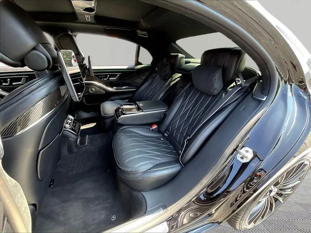 Mercedes-Benz S-Class photo 24