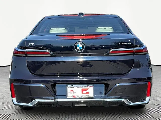 BMW i7 photo 6