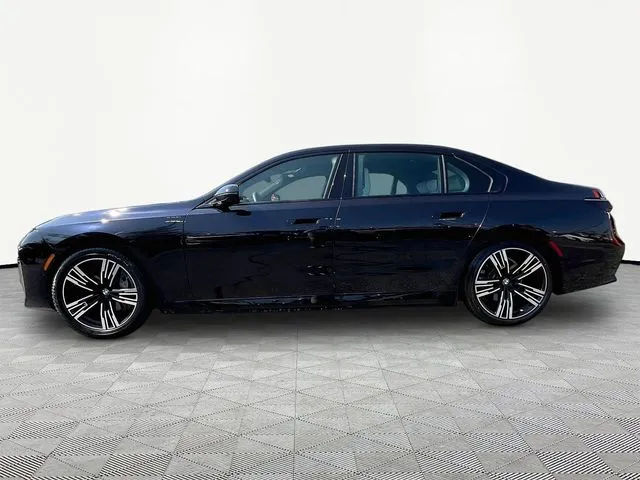 BMW i7 photo 4